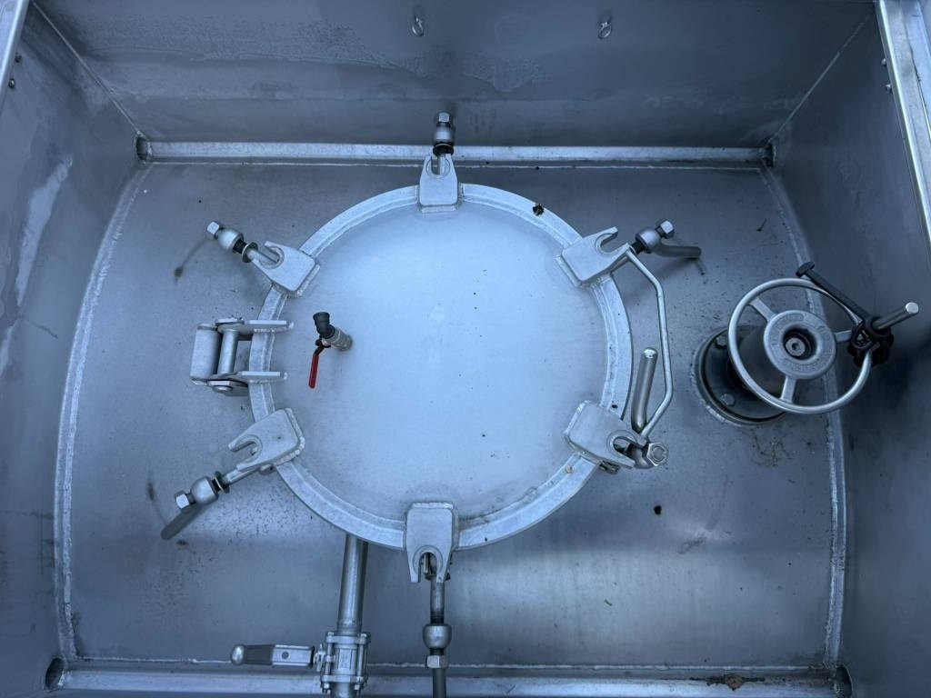 Tanker semi-trailer Annet Schrader tank trailer 32 m2: picture 50 Tanker semi-trailer Annet Schrader tank trailer 32 m2: picture 50