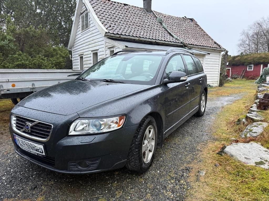 Volvo V50 - Car: picture 2 Volvo V50 - Car: picture 2