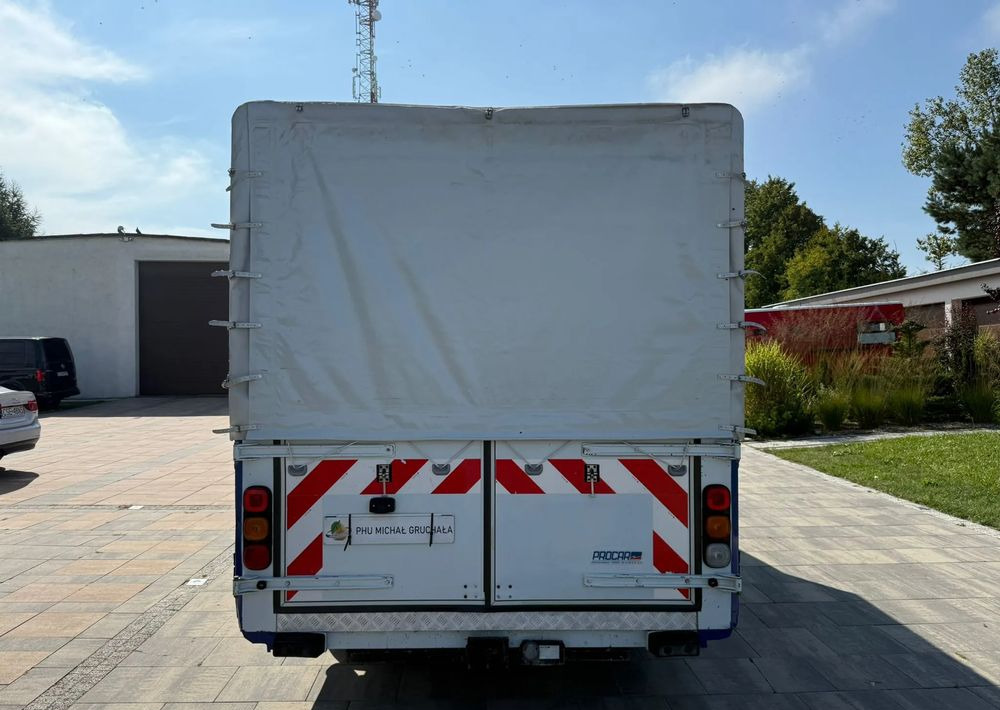 Renault Master - Combi van: picture 5 Renault Master - Combi van: picture 5