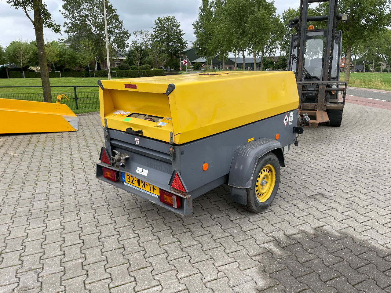 Atlas Copco Xas77 - Air compressor: picture 3 Atlas Copco Xas77 - Air compressor: picture 3