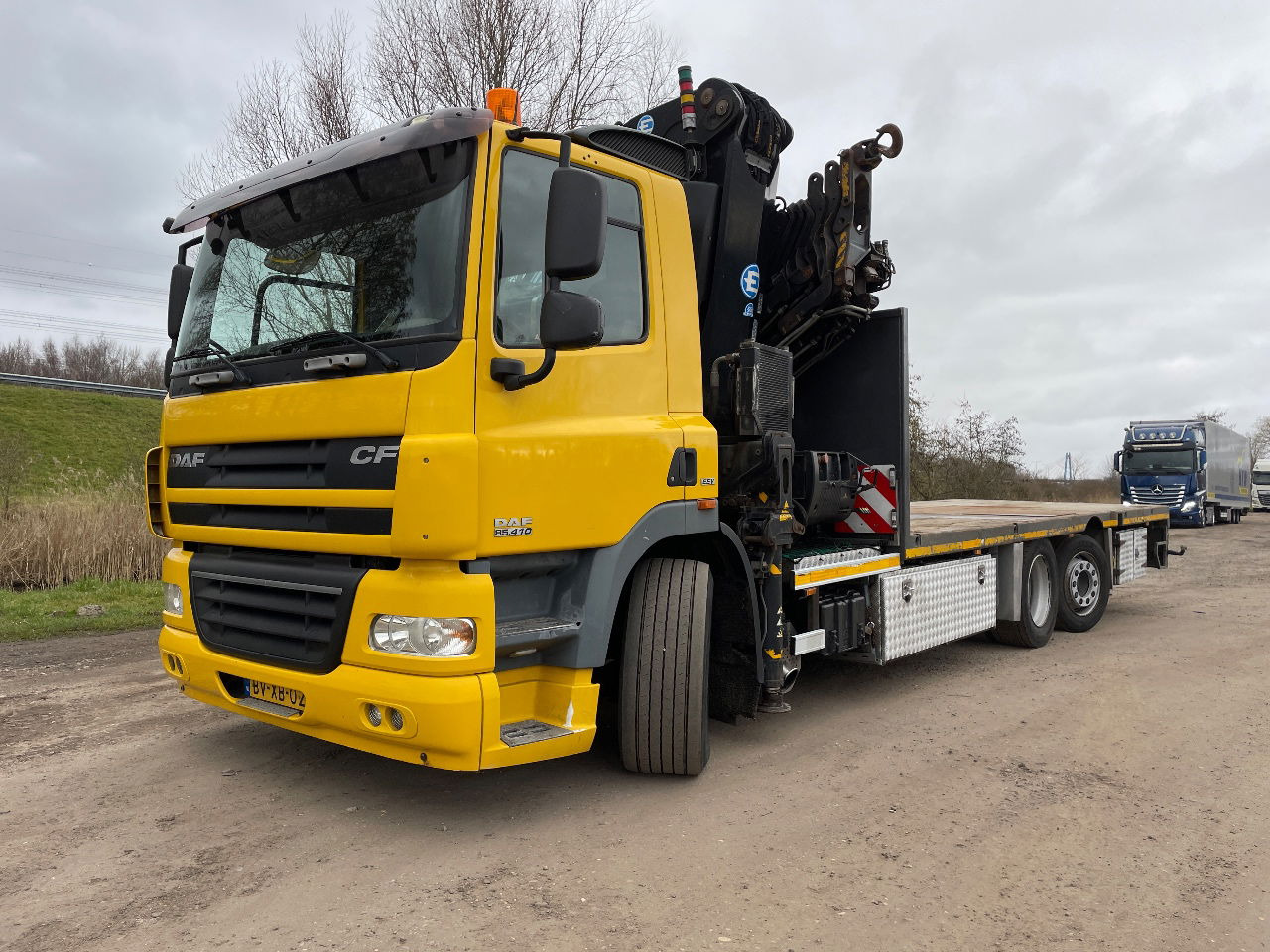 DAF 85.410 Met Effer 470 6s laadkraan ladekran loadercrane crane palfinger hiab - Crane truck: picture 1 DAF 85.410 Met Effer 470 6s laadkraan ladekran loadercrane crane palfinger hiab - Crane truck: picture 1