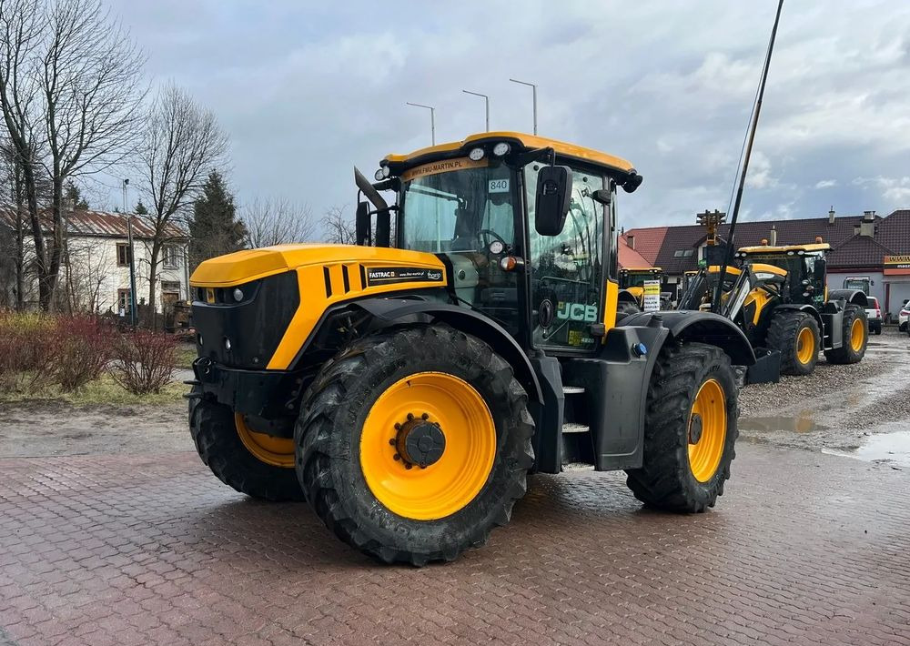 JCB Fastrac 4220 - Farm tractor: picture 1 JCB Fastrac 4220 - Farm tractor: picture 1