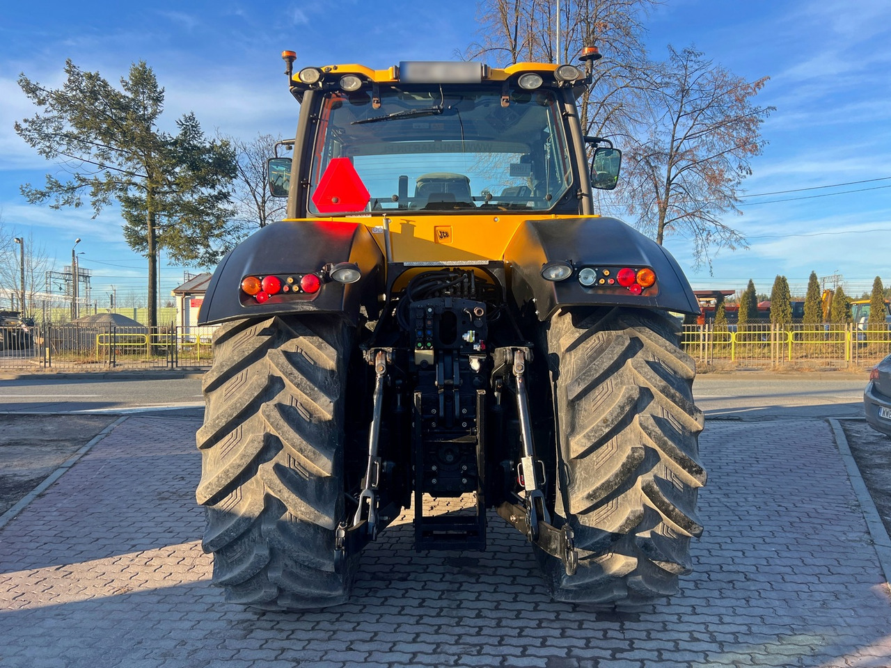 JCB Fastrac 8310 - Farm tractor: picture 4 JCB Fastrac 8310 - Farm tractor: picture 4
