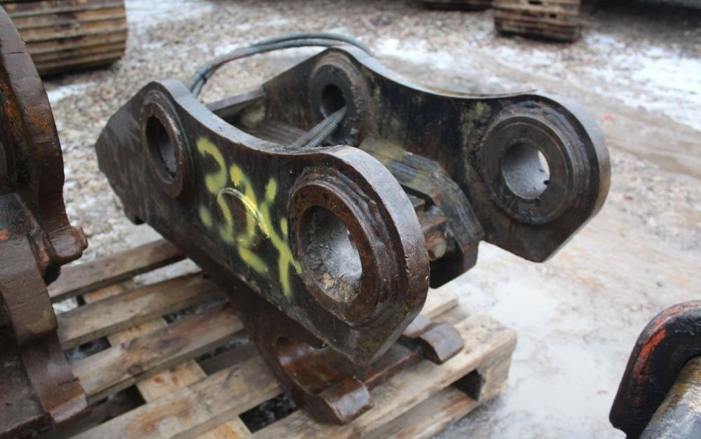 SZYBKO ZŁĄCZĘ DO KOPAREK JCB, CAT, VOLVO, KOMATSU, LIEBHERR I INNYCH - Quick coupler for Construction machinery: picture 2 SZYBKO ZŁĄCZĘ DO KOPAREK JCB, CAT, VOLVO, KOMATSU, LIEBHERR I INNYCH - Quick coupler for Construction machinery: picture 2