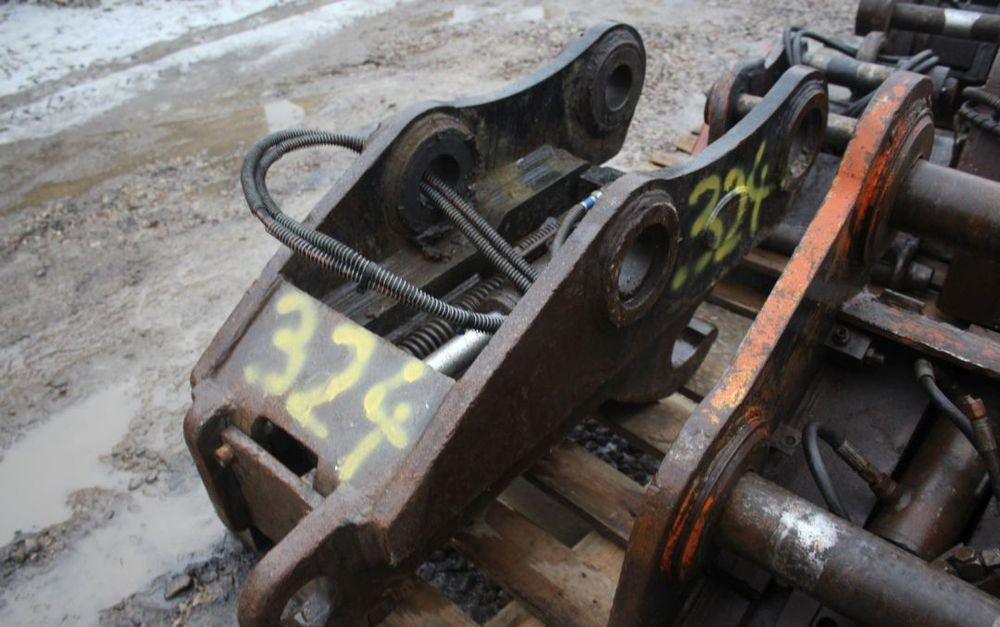 SZYBKO ZŁĄCZĘ DO KOPAREK JCB, CAT, VOLVO, KOMATSU, LIEBHERR I INNYCH - Quick coupler for Construction machinery: picture 4 SZYBKO ZŁĄCZĘ DO KOPAREK JCB, CAT, VOLVO, KOMATSU, LIEBHERR I INNYCH - Quick coupler for Construction machinery: picture 4