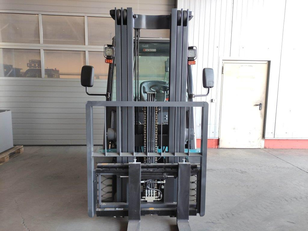Baoli KBE30 - Electric forklift: picture 3 Baoli KBE30 - Electric forklift: picture 3