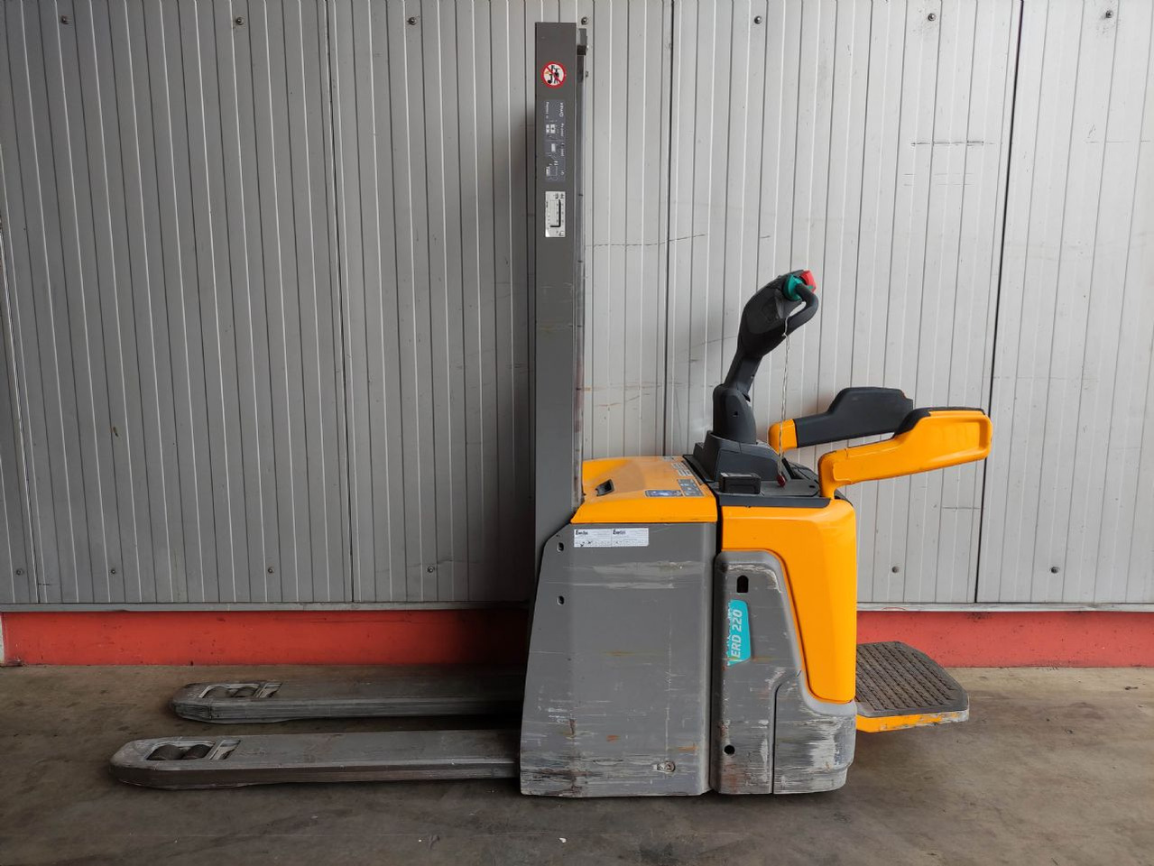 Jungheinrich ERD220 - Stacker: picture 1 Jungheinrich ERD220 - Stacker: picture 1