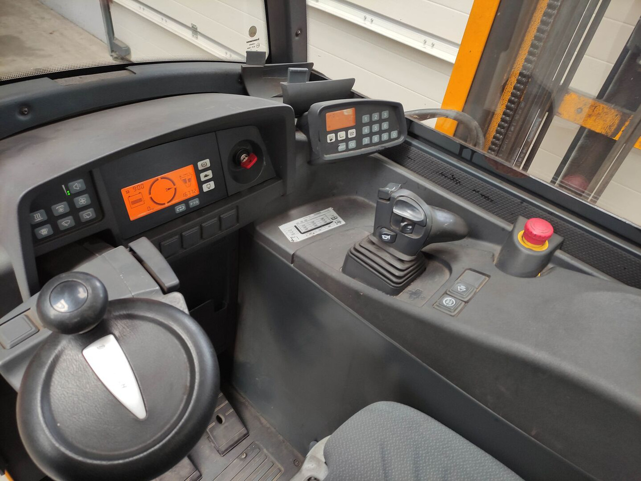 Jungheinrich ETM216 - Reach truck: picture 5 Jungheinrich ETM216 - Reach truck: picture 5