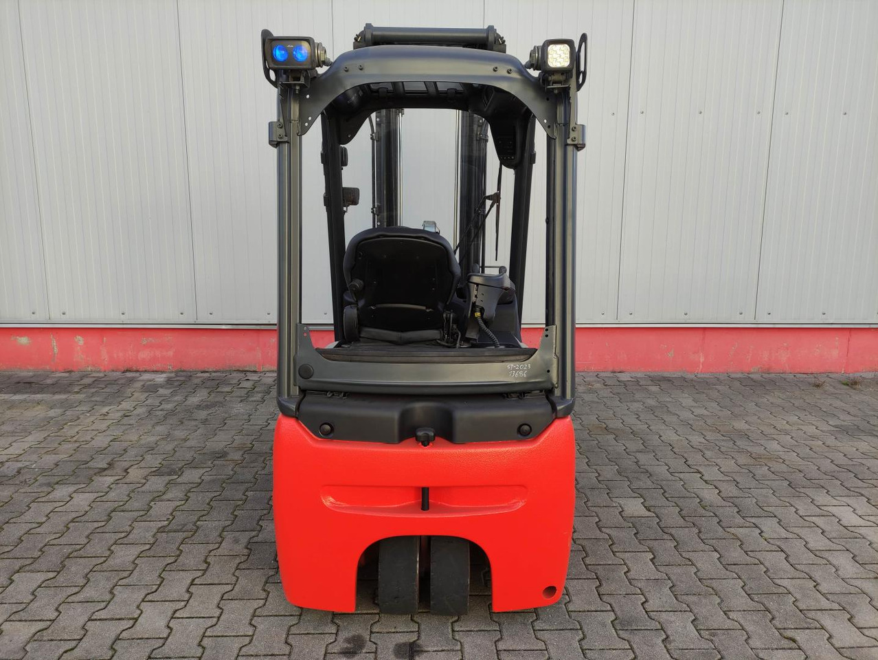 Linde E18-02-386 (LACK NEU) - Electric forklift: picture 4 Linde E18-02-386 (LACK NEU) - Electric forklift: picture 4