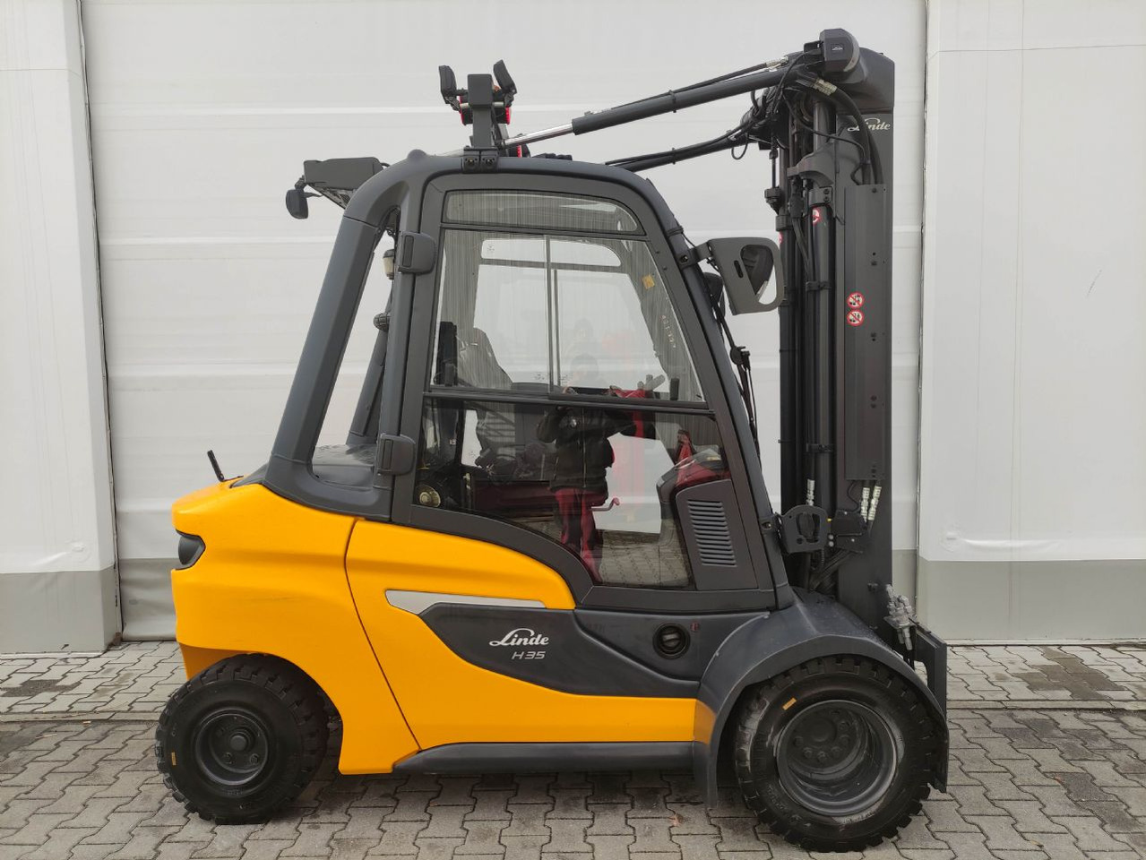 Linde H35D-01-120 - Diesel forklift: picture 2 Linde H35D-01-120 - Diesel forklift: picture 2