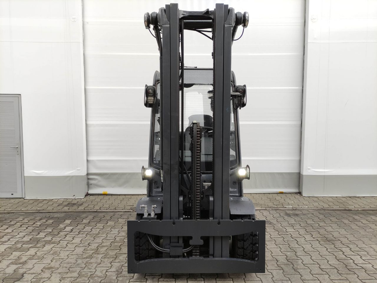 Linde H35D-01-120 (LACK NEU) - Diesel forklift: picture 3 Linde H35D-01-120 (LACK NEU) - Diesel forklift: picture 3