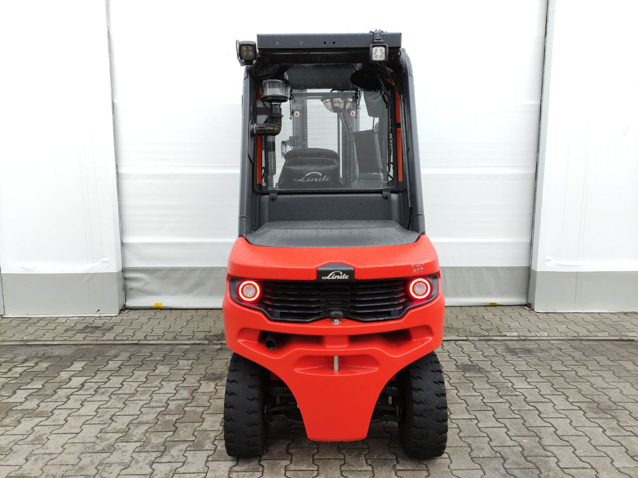 Linde H35D-01-120 (LACK NEU) - Diesel forklift: picture 4 Linde H35D-01-120 (LACK NEU) - Diesel forklift: picture 4