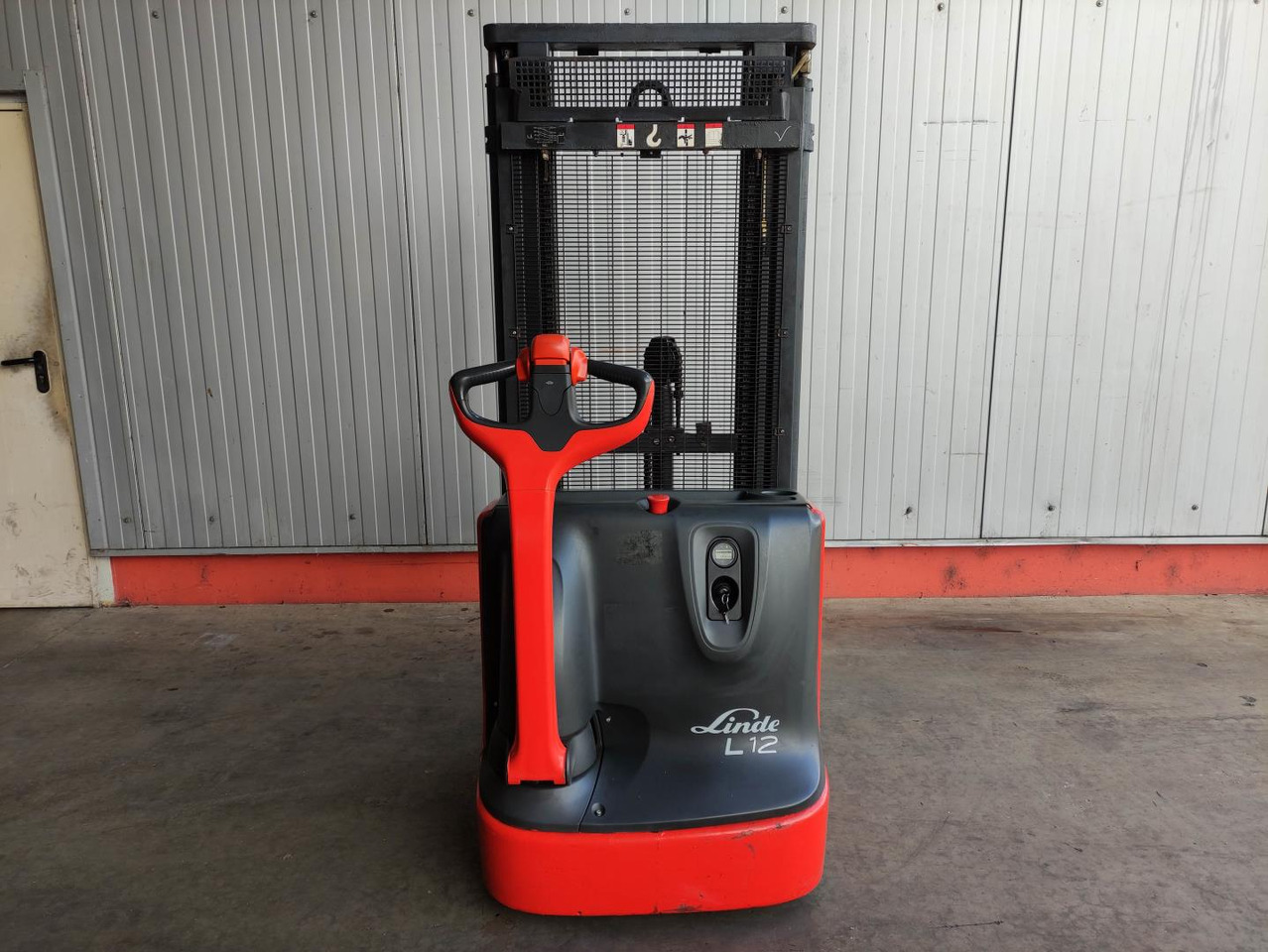 Linde L12i-1172 - Stacker: picture 4 Linde L12i-1172 - Stacker: picture 4
