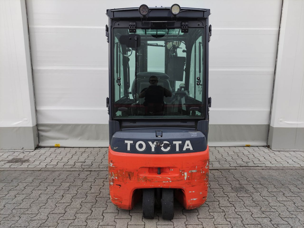 Toyota 8FBE16T - Electric forklift: picture 4 Toyota 8FBE16T - Electric forklift: picture 4