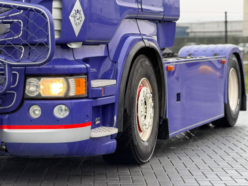 Scania R500 V8 HANDBAK, SHOWTRUCK, 2 TANKS, PTO VOORBEREID, SMART 2 TACHO. - Tractor unit: picture 4 Scania R500 V8 HANDBAK, SHOWTRUCK, 2 TANKS, PTO VOORBEREID, SMART 2 TACHO. - Tractor unit: picture 4