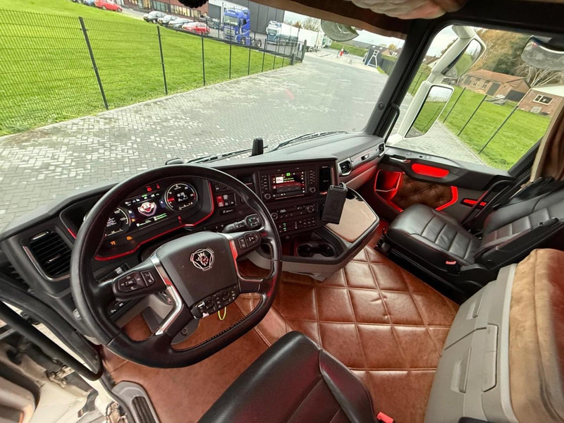 Tractor unit Scania R660 FULL AIR, LEATHER, ALCOA, SHOW INTERIOR, TOP.: picture 19 Tractor unit Scania R660 FULL AIR, LEATHER, ALCOA, SHOW INTERIOR, TOP.: picture 19