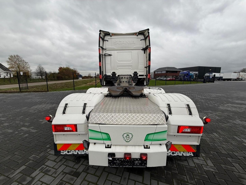 Tractor unit Scania R660 FULL AIR, LEATHER, ALCOA, SHOW INTERIOR, TOP.: picture 12 Tractor unit Scania R660 FULL AIR, LEATHER, ALCOA, SHOW INTERIOR, TOP.: picture 12