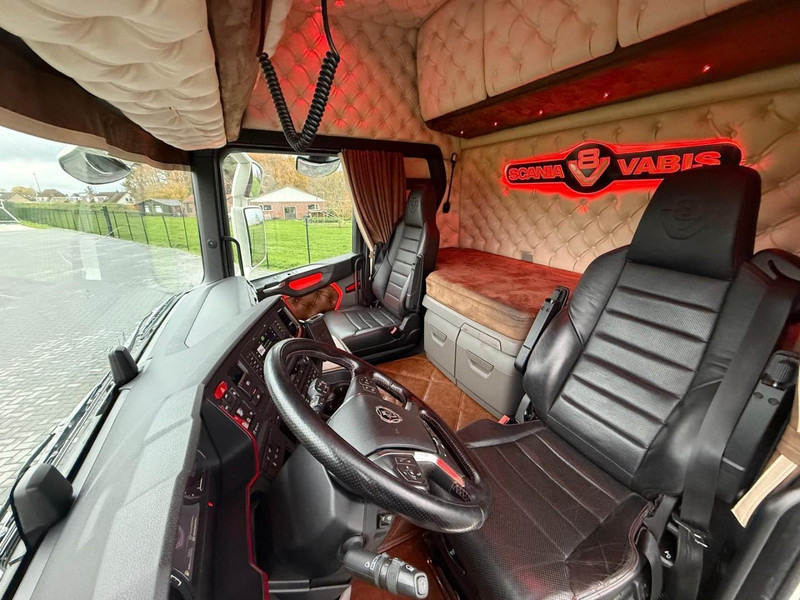 Tractor unit Scania R660 FULL AIR, LEATHER, ALCOA, SHOW INTERIOR, TOP.: picture 18 Tractor unit Scania R660 FULL AIR, LEATHER, ALCOA, SHOW INTERIOR, TOP.: picture 18
