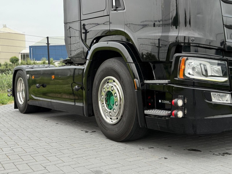 Scania S580 V8 NGS RETARDER, LEATHER, 2X TANK, TOP CONDITION! - Tractor unit: picture 2 Scania S580 V8 NGS RETARDER, LEATHER, 2X TANK, TOP CONDITION! - Tractor unit: picture 2