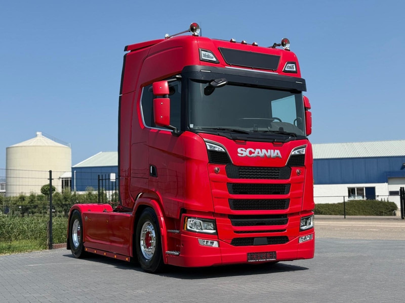 Scania S590 V8 NGS FULL AIR, ALCOA, LEATHER, HYDRAULIC, LIKE NEW. - Tractor unit: picture 1 Scania S590 V8 NGS FULL AIR, ALCOA, LEATHER, HYDRAULIC, LIKE NEW. - Tractor unit: picture 1