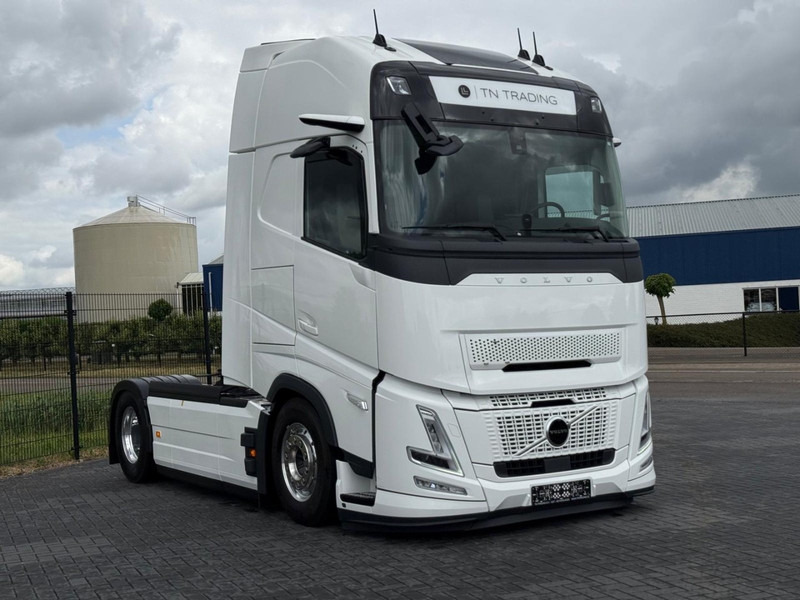 Volvo FH 13.460XL NEW, FULL AIR, ALCOA, HYDRAULIC, XL, FULL. - Tractor unit: picture 2 Volvo FH 13.460XL NEW, FULL AIR, ALCOA, HYDRAULIC, XL, FULL. - Tractor unit: picture 2