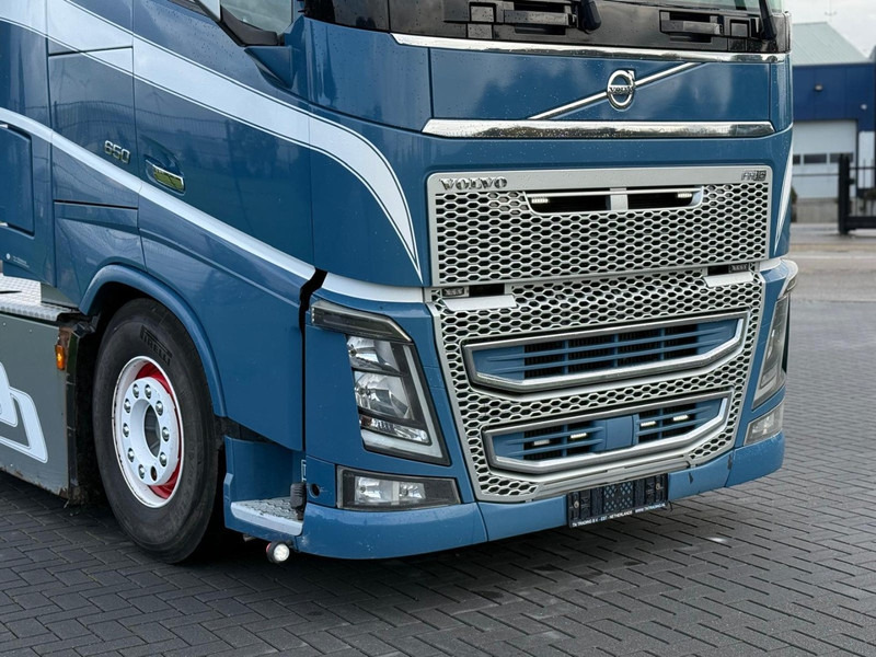 Volvo FH16.650 VOLLUCHT, HYDRAULIEK, SHOW INTERIEUR, DYNAMIC STEERING. - Tractor unit: picture 2 Volvo FH16.650 VOLLUCHT, HYDRAULIEK, SHOW INTERIEUR, DYNAMIC STEERING. - Tractor unit: picture 2