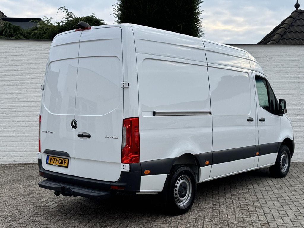 Mercedes-Benz Sprinter-317 1.9 CDI L2 9G laadruimte bekleed Leder Camera Clima M-bux media systeem DAB - Panel van: picture 2 Mercedes-Benz Sprinter-317 1.9 CDI L2 9G laadruimte bekleed Leder Camera Clima M-bux media systeem DAB - Panel van: picture 2