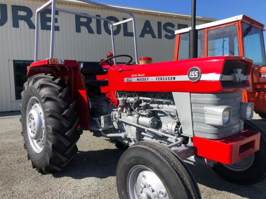 Massey Ferguson 155 arceau à 12 500 € sans tva - Farm tractor: picture 1 Massey Ferguson 155 arceau à 12 500 € sans tva - Farm tractor: picture 1