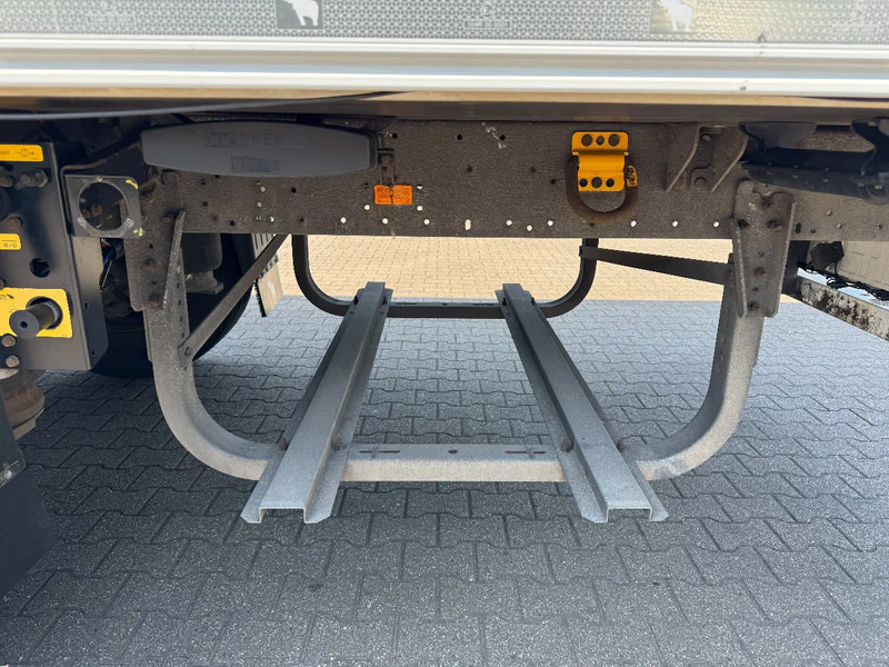 Refrigerator semi-trailer Schmitz Cargobull Carrier Vector 1850MT / Dubbele verdamper / Tussenschot / SAF-Disc / Lift-as: picture 12