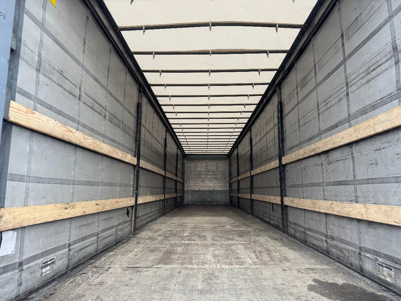 Schmitz Cargobull Schuifzeil -Dak / SAF-Schijf / APK 05-2026! - Curtainsider semi-trailer: picture 4 Schmitz Cargobull Schuifzeil -Dak / SAF-Schijf / APK 05-2026! - Curtainsider semi-trailer: picture 4