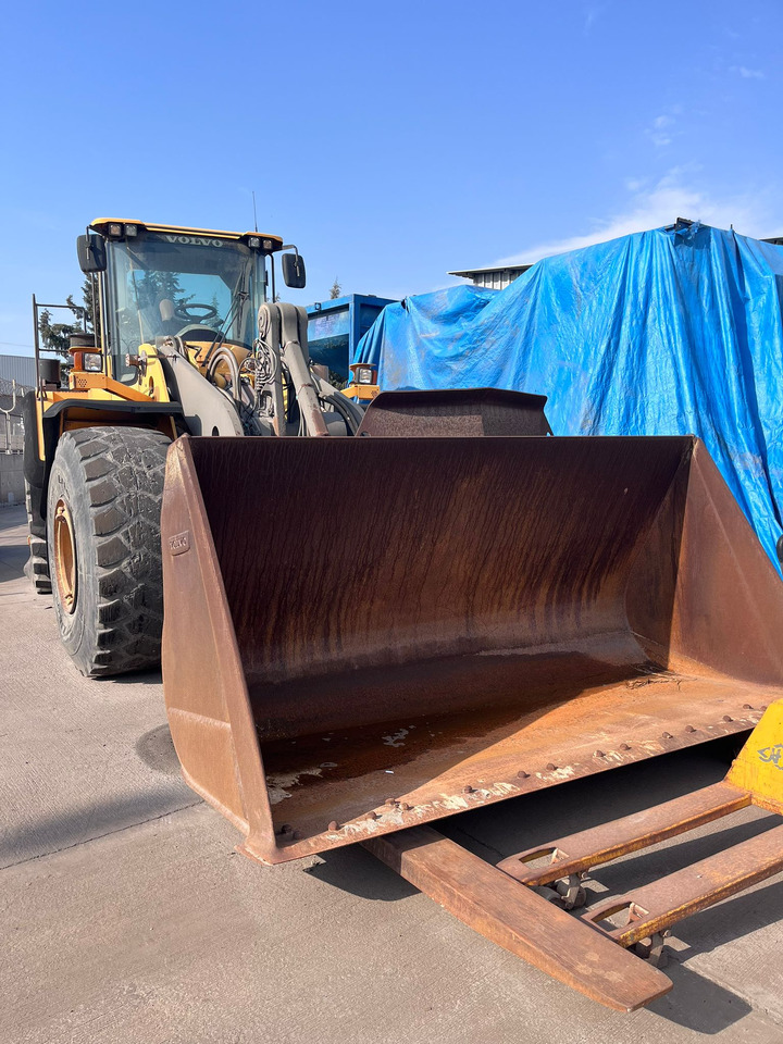 Volvo L220G - Wheel loader: picture 3 Volvo L220G - Wheel loader: picture 3