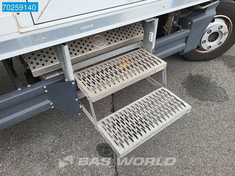 Refrigerator truck Mercedes-Benz Atego 816 4X2 7.49t Thermoking B-100 Max Ladebordwand Junge Euro 6: picture 17