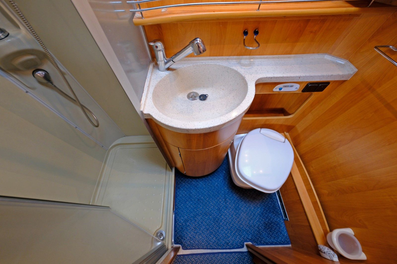 Alcove motorhome Concorde Charisma A 740R/Automatik/Rundsitz/Solar/Klima: picture 14