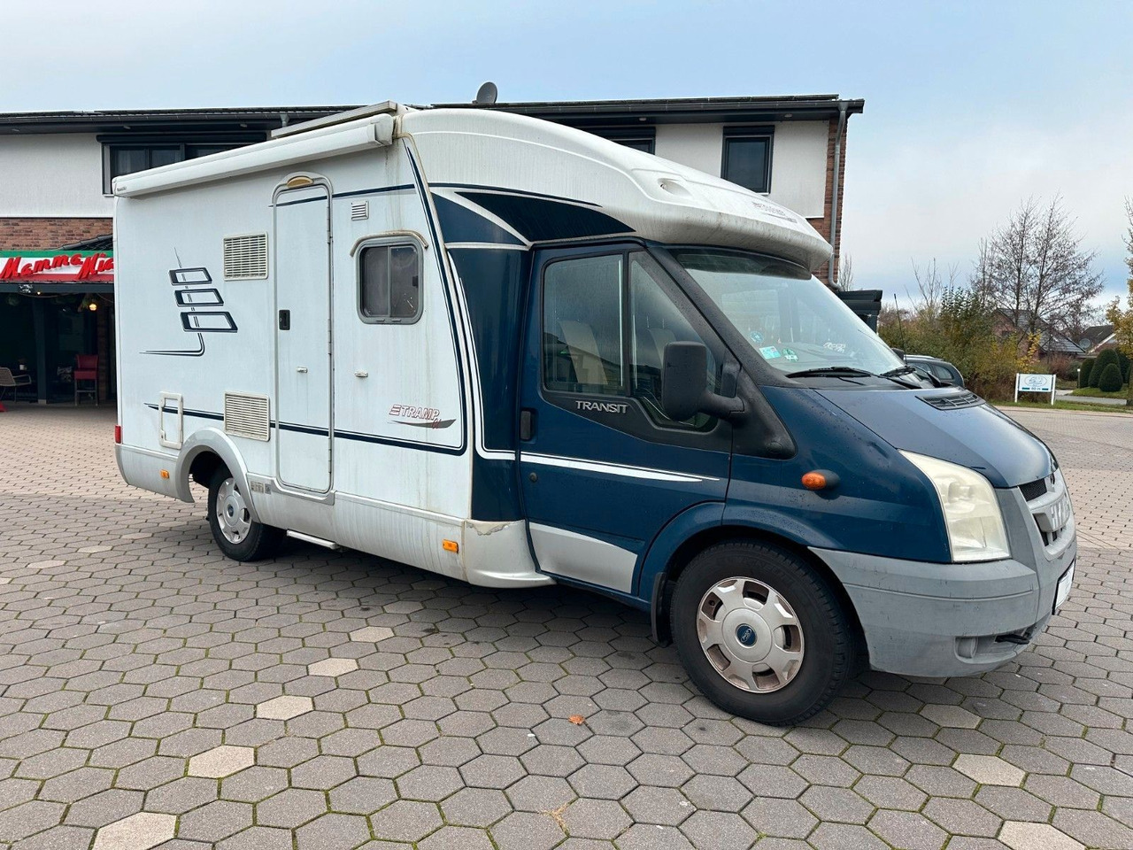 HYMER / ERIBA / HYMERCAR TRAMP T 572 CL/Festbett/Klima/Markise HYMER / ERIBA / HYMERCAR TRAMP T 572 CL/Festbett/Klima/Markise - Semi-integrated motorhome: picture 3 HYMER / ERIBA / HYMERCAR TRAMP T 572 CL/Festbett/Klima/Markise HYMER / ERIBA / HYMERCAR TRAMP T 572 CL/Festbett/Klima/Markise - Semi-integrated motorhome: picture 3