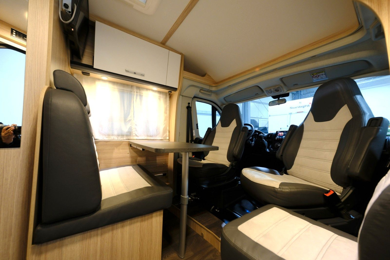 Semi-integrated motorhome Sunlight V 60 Adventure Edition/Festbett/Garage/Klima/TOP: picture 8