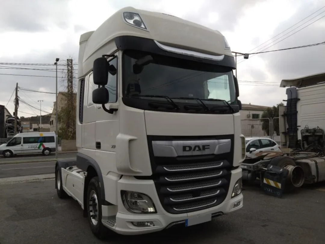 DAF XF 480 Super Space Cab - Tractor unit: picture 2 DAF XF 480 Super Space Cab - Tractor unit: picture 2