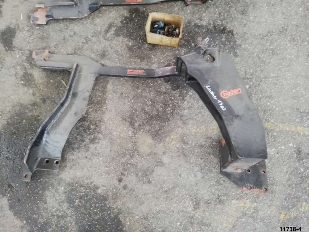 Hauer Oberrahmen N zu MF 4225,4235,4245,4255 (11738) - Attachment for Farm tractor: picture 5 Hauer Oberrahmen N zu MF 4225,4235,4245,4255 (11738) - Attachment for Farm tractor: picture 5