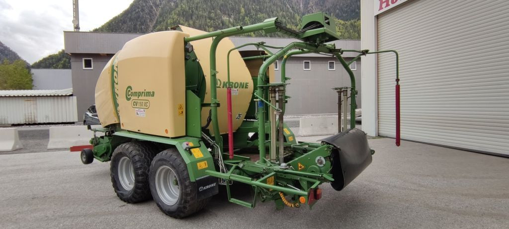 Krone Comprima CV 150 XC (15845) - Round baler: picture 4 Krone Comprima CV 150 XC (15845) - Round baler: picture 4