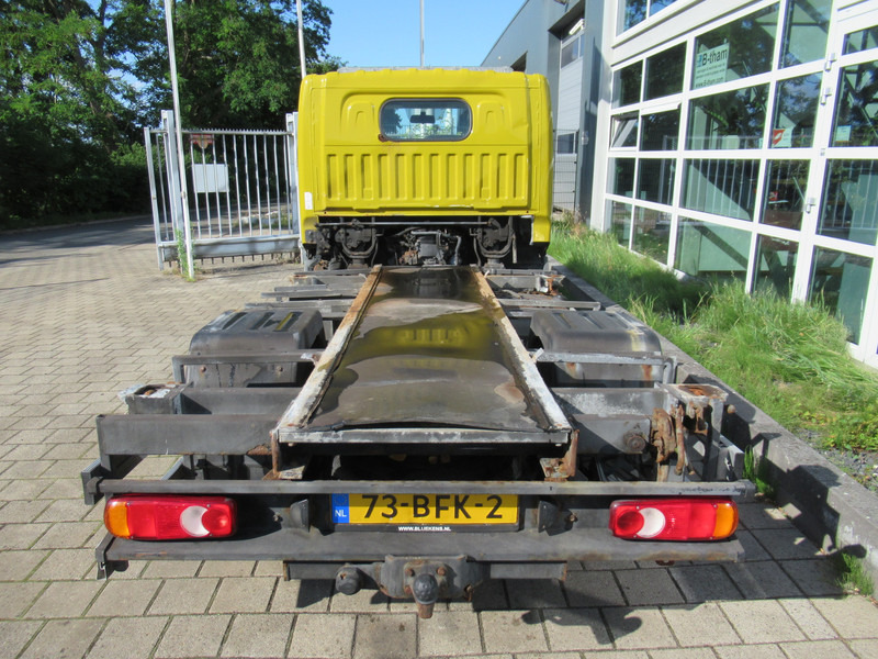 Renault Maxity 2.5DCi 107KW Chassis Twist Lock AIRCO - Commercial vehicle: picture 4 Renault Maxity 2.5DCi 107KW Chassis Twist Lock AIRCO - Commercial vehicle: picture 4