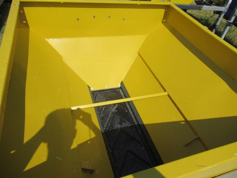 Sand/ Salt spreader NIDO STRATOS B11-24 PAXN 1,1 m3 + 500L Zoutstrooier Salzstreuer: picture 6