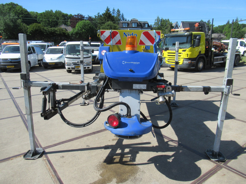 NIDO Stratos B08L-24 PCLN-350 Roto-power 0,8m3 + 350L Salzstreuer Saltspreader - Sand/ Salt spreader: picture 5 NIDO Stratos B08L-24 PCLN-350 Roto-power 0,8m3 + 350L Salzstreuer Saltspreader - Sand/ Salt spreader: picture 5