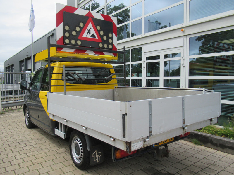 Volkswagen Transporter T5 2.0 TDI 75KW L2H1 DOKA dubbelcabine Kipper Actiebord - Tipper van, Combi van: picture 2 Volkswagen Transporter T5 2.0 TDI 75KW L2H1 DOKA dubbelcabine Kipper Actiebord - Tipper van, Combi van: picture 2
