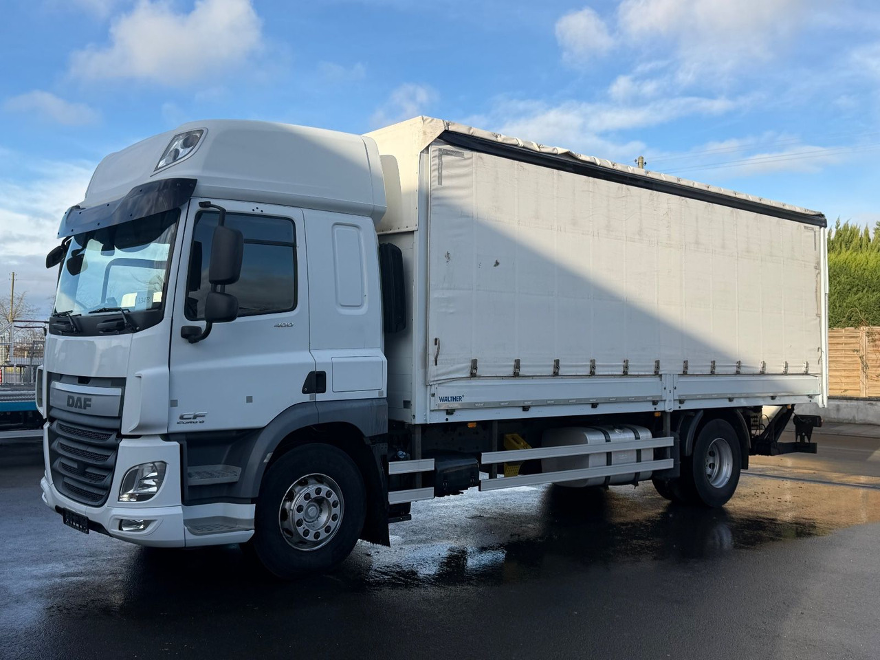 DAF CF 400FA Pritsche/Plane, Edscha,Retarder, Lbw - Curtain side truck: picture 2 DAF CF 400FA Pritsche/Plane, Edscha,Retarder, Lbw - Curtain side truck: picture 2