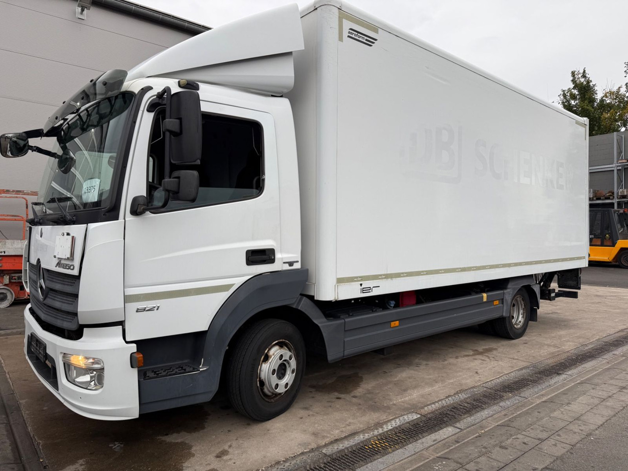 Mercedes-Benz Atego 3 4x2 821 4x2 LBW / Ahk. / Palfinger / 6m - Box truck: picture 1 Mercedes-Benz Atego 3 4x2 821 4x2 LBW / Ahk. / Palfinger / 6m - Box truck: picture 1