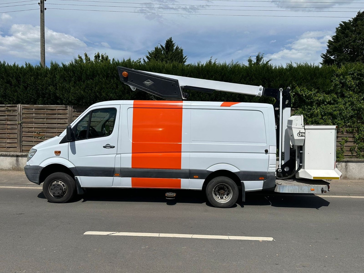 Mercedes-Benz Sprinter 515 CDI 4X4|13,2m Versailift ET-38-LFH - Truck mounted aerial platform: picture 2 Mercedes-Benz Sprinter 515 CDI 4X4|13,2m Versailift ET-38-LFH - Truck mounted aerial platform: picture 2