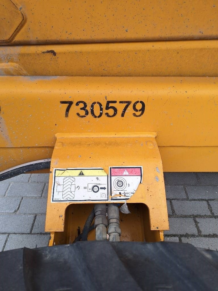 Haulotte H 15 SXL - Scissor lift: picture 2 Haulotte H 15 SXL - Scissor lift: picture 2