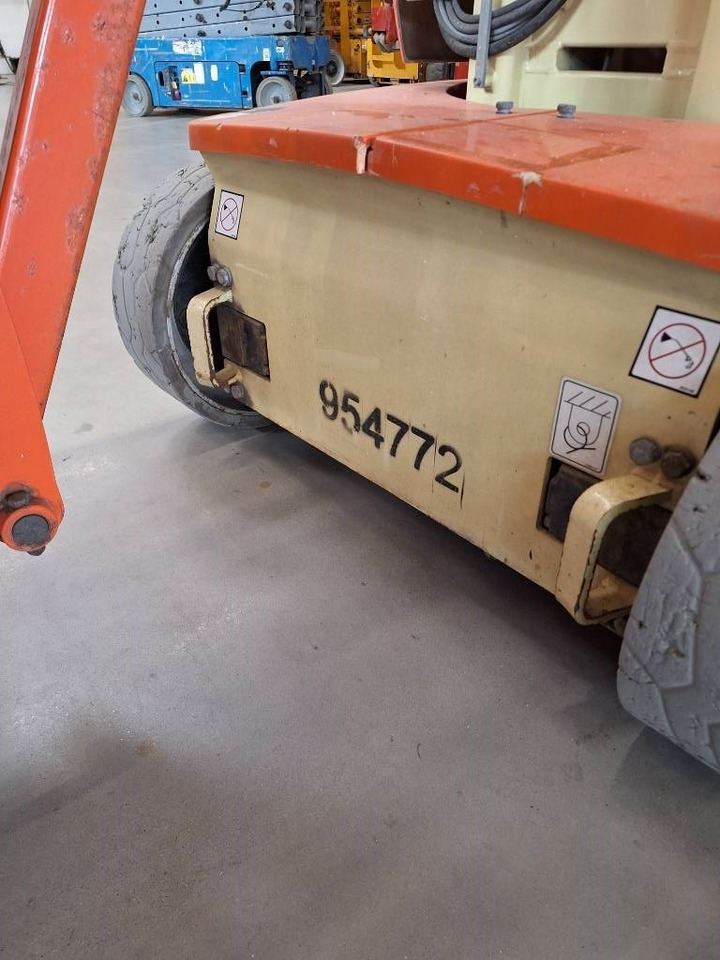 JLG Toucan 10 E - Vertical mast lift: picture 2 JLG Toucan 10 E - Vertical mast lift: picture 2