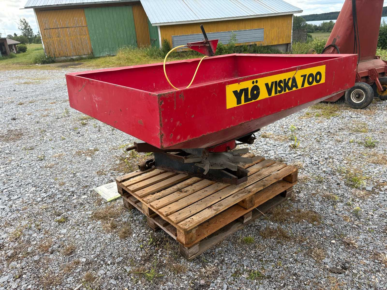 Centrifugal spreader Ylö Viska 700 - Fertilizer spreader: picture 1 Centrifugal spreader Ylö Viska 700 - Fertilizer spreader: picture 1