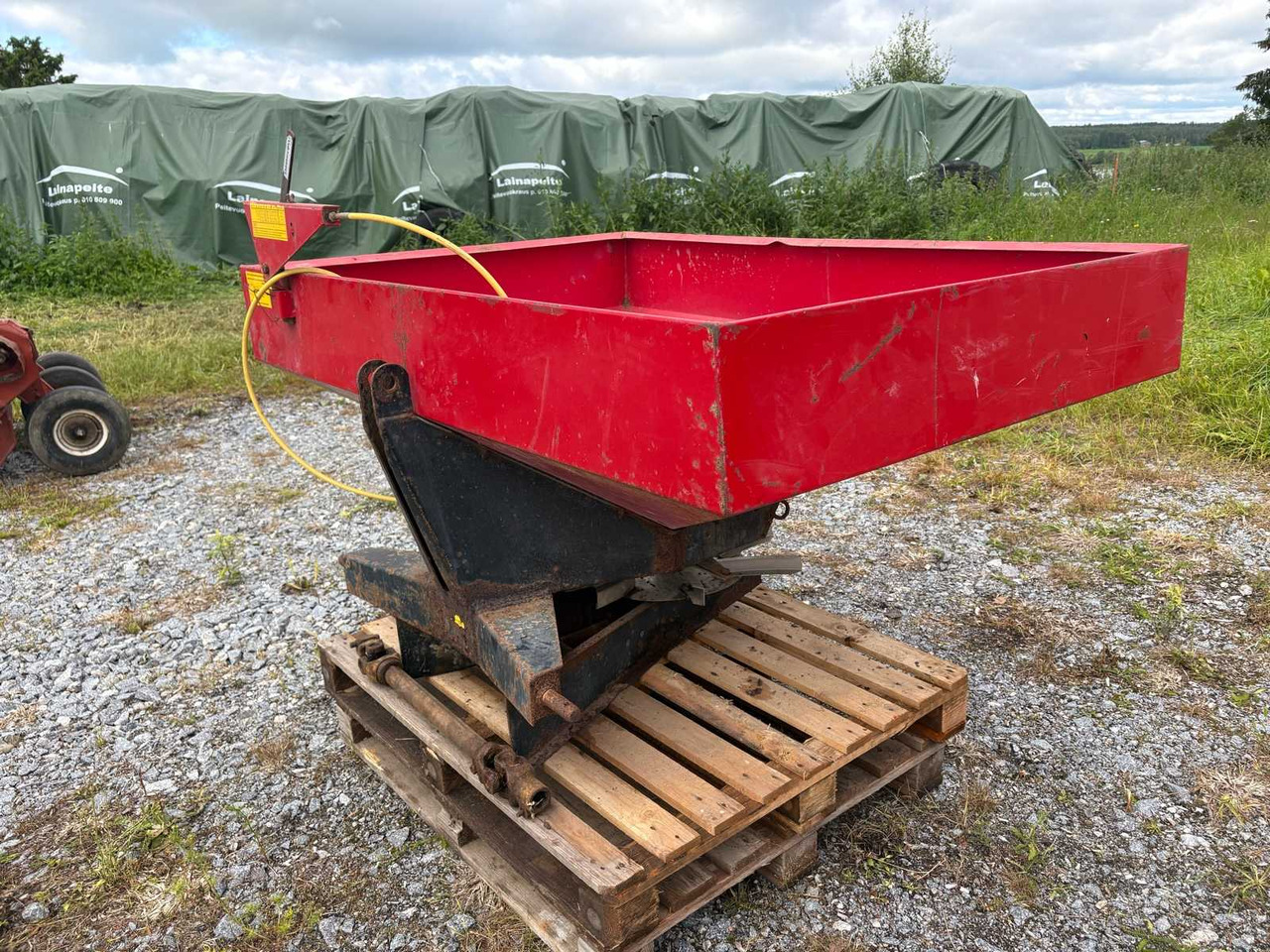 Centrifugal spreader Ylö Viska 700 - Fertilizer spreader: picture 3 Centrifugal spreader Ylö Viska 700 - Fertilizer spreader: picture 3