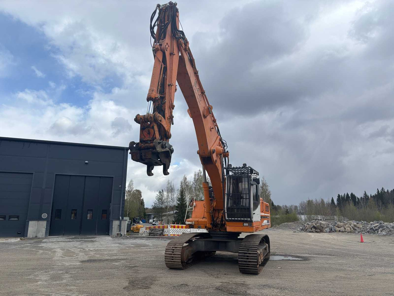 Crawler excavator Liebherr R944B HD-SL With excavator and unloading boom - Crawler excavator: picture 2 Crawler excavator Liebherr R944B HD-SL With excavator and unloading boom - Crawler excavator: picture 2